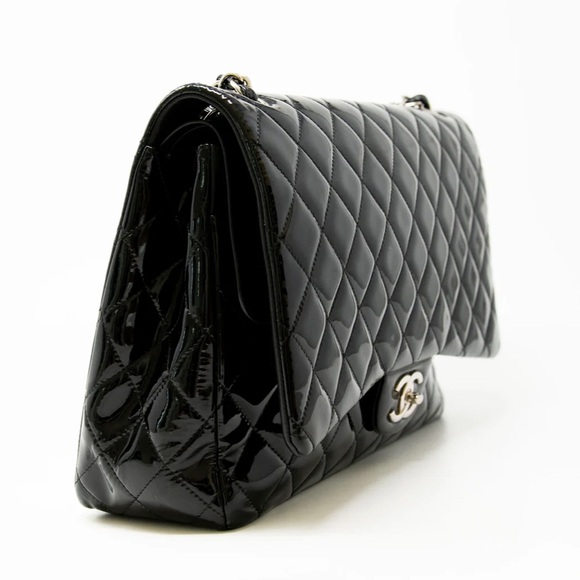 Chanel Black Maxi Classic Flap - Picture 4 of 16